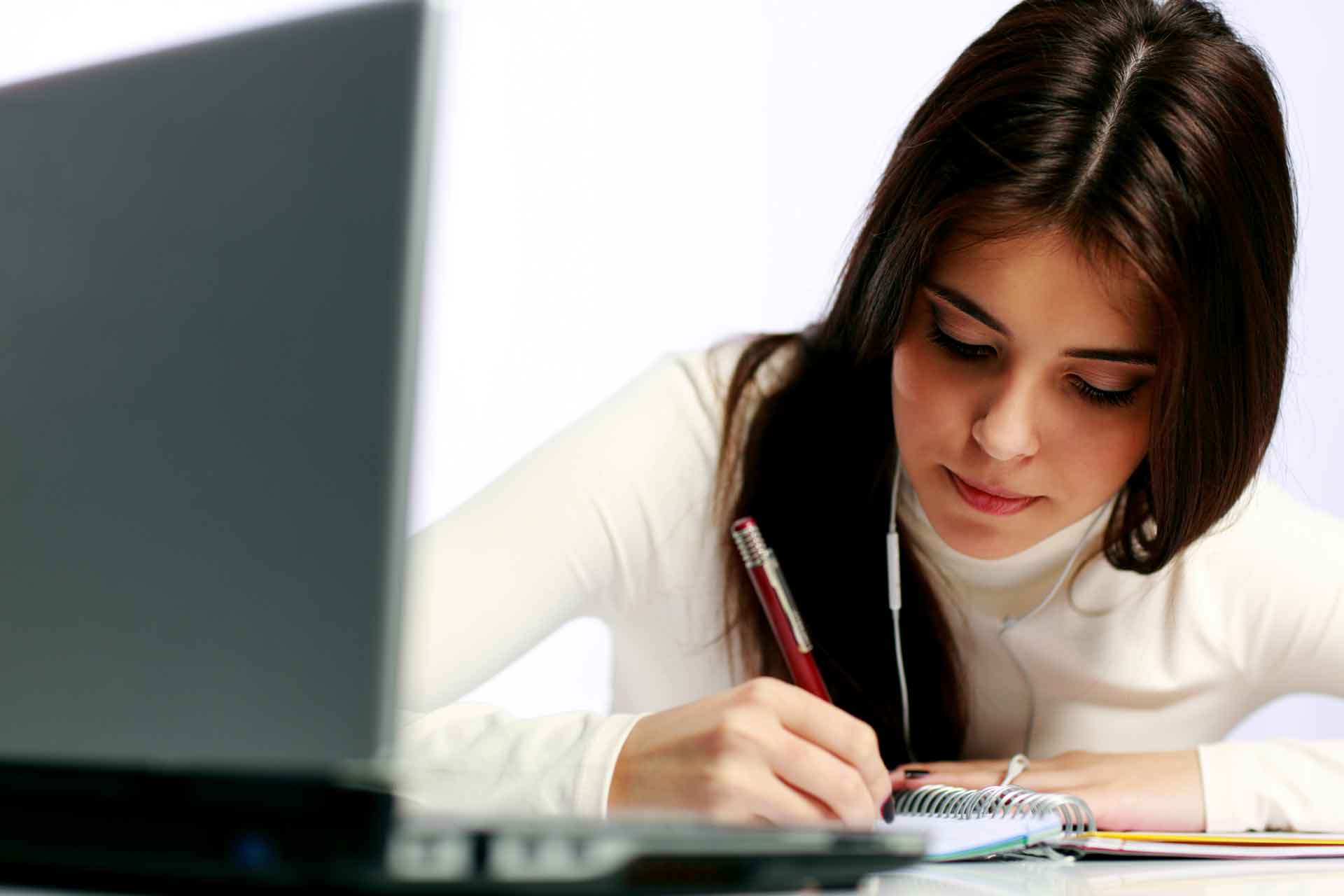 Content Marketing per la SEO: come creare contenuti che migliorano il posizionamento e l’autorevolezza del brand