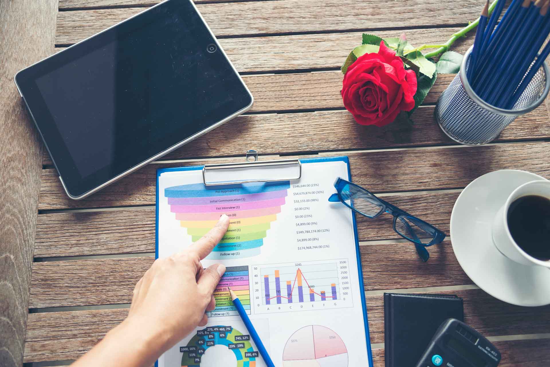 Il percorso del lead prospect e le 5 fasi decisionali del consumatore | Guida per aziende e venditori