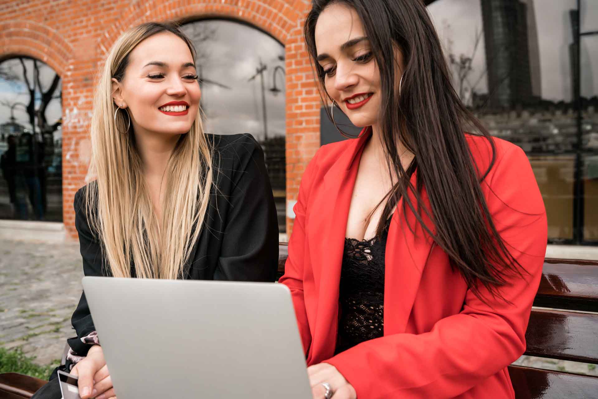 Native Advertising per generare lead: come unire branding e performance con landing page che convertono