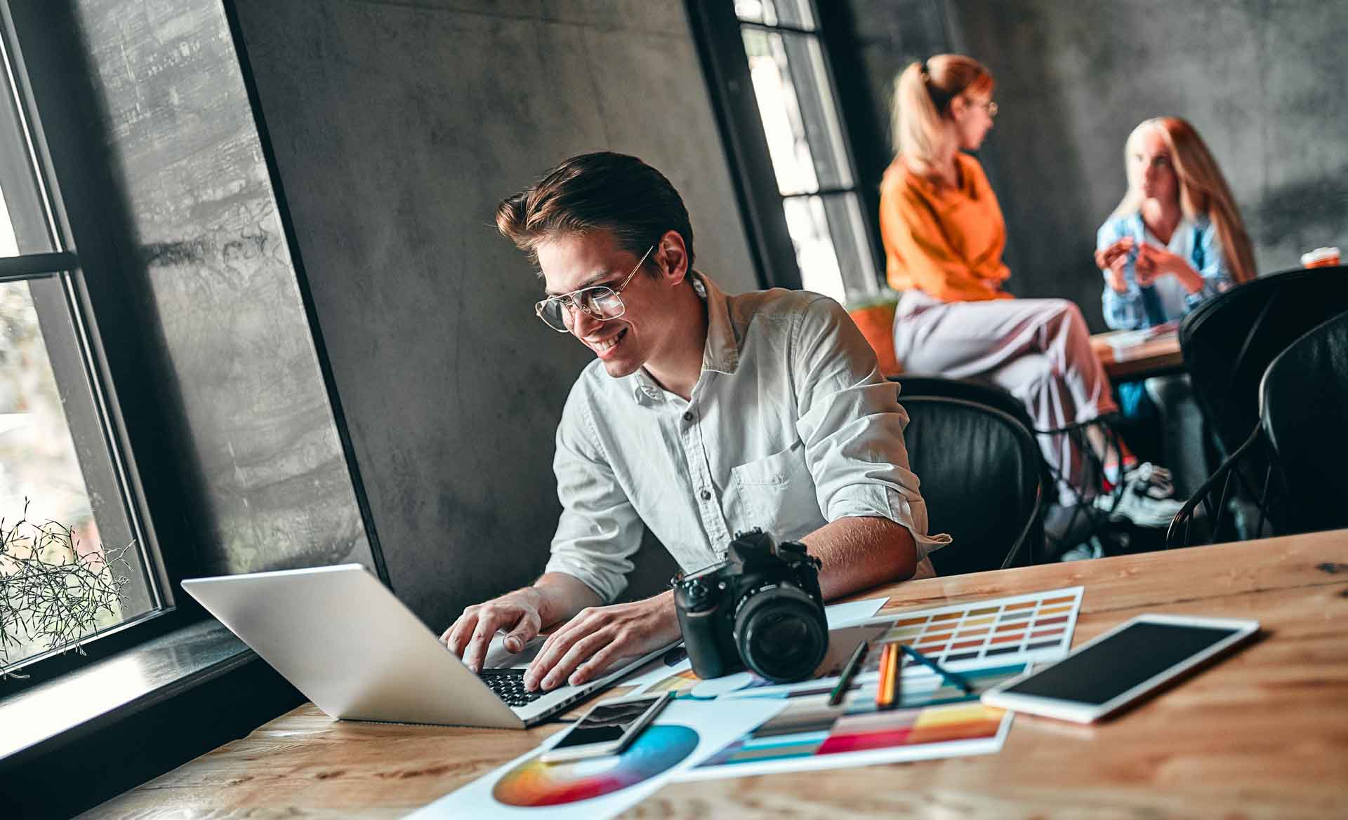 Native Advertising: cos’è, come funziona e perché migliora la reputazione e la visibilità del brand